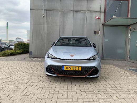 CUPRA Born Essential Limited Elektromotor 150 kW / 204 pk Hatchback Elektrische aandrijving ActivLease financial lease