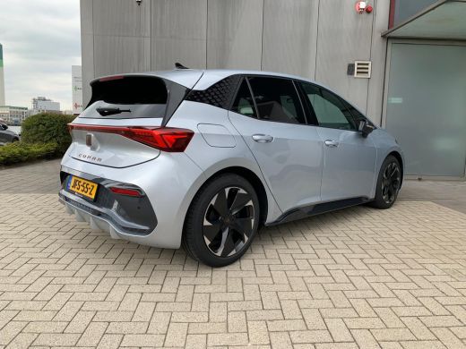 CUPRA Born Essential Limited Elektromotor 150 kW / 204 pk Hatchback Elektrische aandrijving ActivLease financial lease