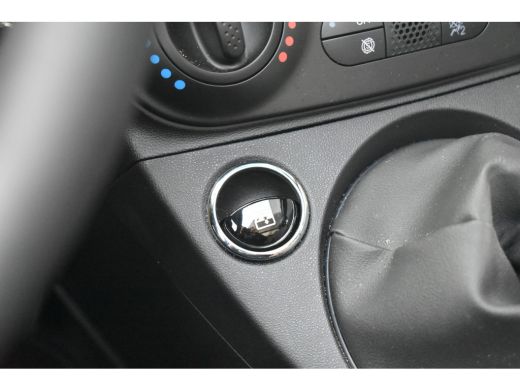 Fiat 500C 1.0 Hybrid Dolcevita Finale | Navigatie by App | Parkeersensoren | Cruise Control | Airco | Apple... ActivLease financial lease