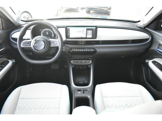 Fiat 600 1.2 Hybrid La Prima 110pk VOORRAAD-ACTIE! | Vol-Leder | Massage | Elektr. Stoelen | Elektr. Achte... ActivLease financial lease