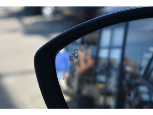 Fiat 600 1.2 Hybrid La Prima 110pk VOORRAAD-ACTIE! | Vol-Leder | Massage | Elektr. Stoelen | Elektr. Achte... ActivLease financial lease