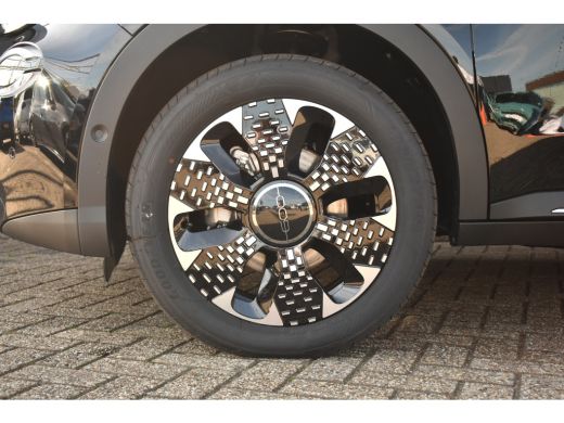 Fiat 600 1.2 Hybrid La Prima 110pk VOORRAAD-ACTIE! | Vol-Leder | Massage | Elektr. Stoelen | Elektr. Achte... ActivLease financial lease