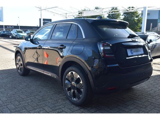 Fiat 600 1.2 Hybrid La Prima 110pk VOORRAAD-ACTIE! | Vol-Leder | Massage | Elektr. Stoelen | Elektr. Achte... ActivLease financial lease