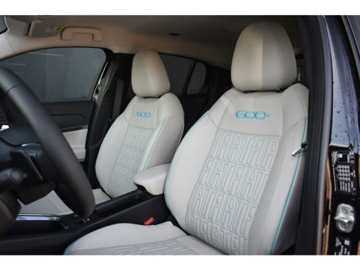 Fiat 600 1.2 Hybrid La Prima 110pk VOORRAAD-ACTIE! | Vol-Leder | Massage | Elektr. Stoelen | Elektr. Achte... ActivLease financial lease