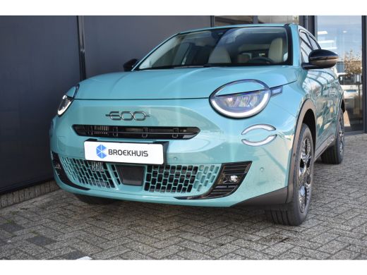 Fiat 600 La Prima 1.2 Hybrid 145pk Automaat VOORRAAD-ACTIE! | Vol-Leder | Adaptive Cruise | Massage | Elek... ActivLease financial lease