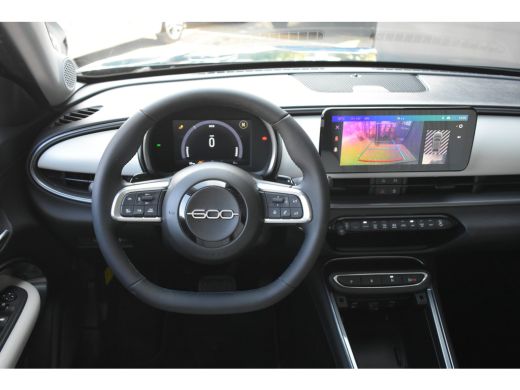Fiat 600 La Prima 1.2 Hybrid 110pk Automaat VOORRAAD-ACTIE! | 6-voudig elektrisch verstelbare bestuurderss... ActivLease financial lease