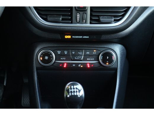 Ford Fiesta 1.0 EcoBoost Hybrid ST-Line | Apple Carplay | Stoel-stuurverw. | Clima | All season | 17'' ActivLease financial lease