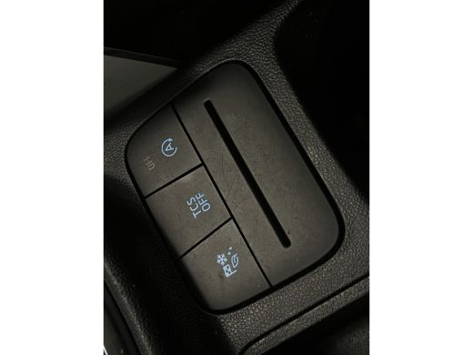 Ford Fiesta 1.0 EcoBoost Hybrid Titanium Stoelverwarming | Stuurverwarming | Parkeersensoren | 16'' LMV | Cru... ActivLease financial lease