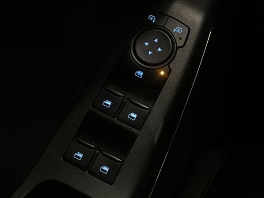 Ford Fiesta 1.0 EcoBoost Hybrid Titanium Stoelverwarming | Stuurverwarming | Parkeersensoren | 16'' LMV | Cru... ActivLease financial lease