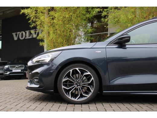 Ford Focus 1.0 EcoBoost ST Line Business | Elek. Trekhaak | Clima | Full LED | Navi | Stoel-stuurverw. | 18'' ActivLease financial lease