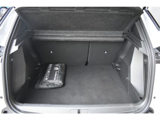 Peugeot 2008 1.2 Hybrid 136 Allure | Navigatie by App | Parkeersensoren | Full-LED | Cruise Control | Climate ... ActivLease financial lease