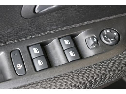 Peugeot 208 1.2 PureTech 75 Style n.model | Navi | Parkeersensoren achter | Cruise control | Airco | DAB | Ap... ActivLease financial lease