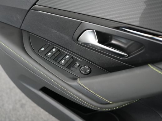Peugeot 208 Hybrid 100 e-DCS6 GT | Achterbank in delen neerklapbaar | Achteruitrijcamera | Apple Carplay/Andr... ActivLease financial lease