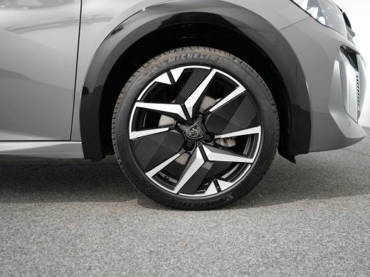 Peugeot 208 Hybrid 100 e-DCS6 GT | Achterbank in delen neerklapbaar | Achteruitrijcamera | Apple Carplay/Andr... ActivLease financial lease