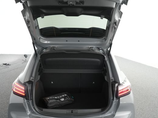 Peugeot 208 Hybrid 100 e-DCS6 GT | Achterbank in delen neerklapbaar | Achteruitrijcamera | Apple Carplay/Andr... ActivLease financial lease