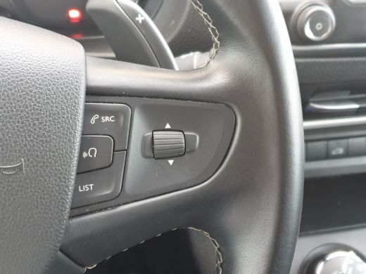 Peugeot Expert 2.0 BlueHDI 180 S&S L3 | 2 zitplaatsen rechtsvoor | Achterklep met ruit | Bluetooth telefoonvoorb... ActivLease financial lease