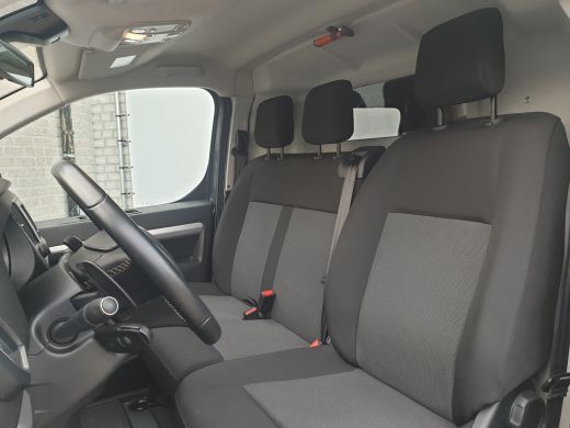 Peugeot Expert 2.0 BlueHDI 180 S&S L3 | 2 zitplaatsen rechtsvoor | Achterklep met ruit | Bluetooth telefoonvoorb... ActivLease financial lease