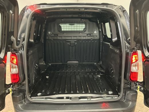 Peugeot Partner 1.5 BlueHDI Pro | Achterdeuren met ruiten | Airco | Anti Blokkeer Systeem ActivLease financial lease