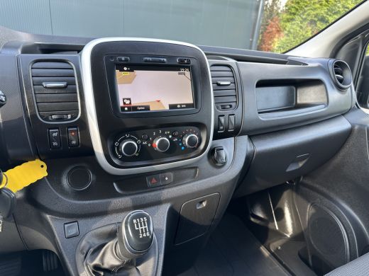 Renault Trafic 2.0 dCi 120 PK / L2H1 / DUBBEL CABINE / 1e EIG. / ZEER NETTE STAAT / AIRCO / CRUISE / NAVI / 6 PE... ActivLease financial lease
