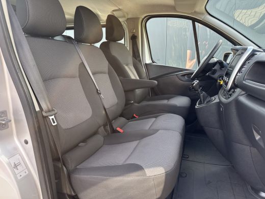 Renault Trafic 2.0 dCi 120 PK / L2H1 / DUBBEL CABINE / 1e EIG. / ZEER NETTE STAAT / AIRCO / CRUISE / NAVI / 6 PE... ActivLease financial lease