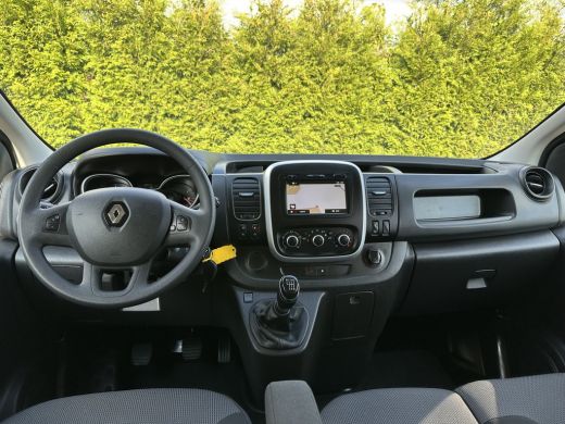 Renault Trafic 2.0 dCi 120 PK / L2H1 / DUBBEL CABINE / 1e EIG. / ZEER NETTE STAAT / AIRCO / CRUISE / NAVI / 6 PE... ActivLease financial lease