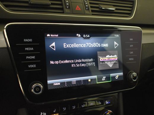 Skoda Superb Combi Style iV 218pk | Elektrische stoelen met memory | App Connect l Elektr. Achterklep | Camera... ActivLease financial lease