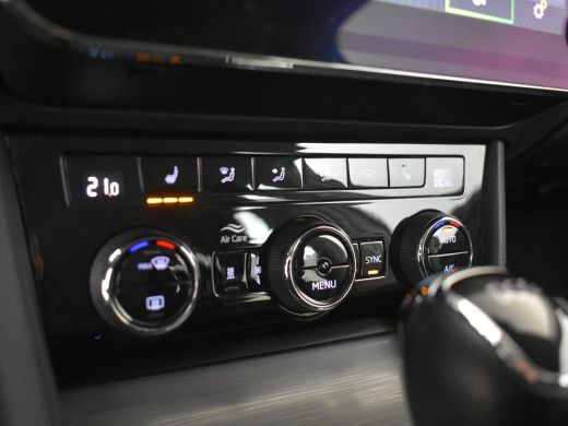 Skoda Superb Combi Style iV 218pk | Elektrische stoelen met memory | App Connect l Elektr. Achterklep | Camera... ActivLease financial lease