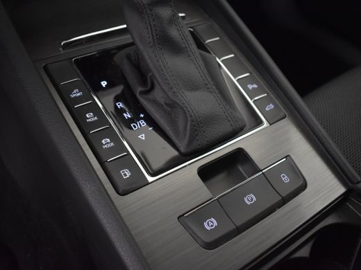 Skoda Superb Combi Style iV 218pk | Elektrische stoelen met memory | App Connect l Elektr. Achterklep | Camera... ActivLease financial lease