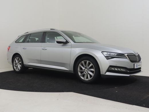 Skoda Superb Combi Style iV 218pk | Elektrische stoelen met memory | App Connect l Elektr. Achterklep | Camera... ActivLease financial lease