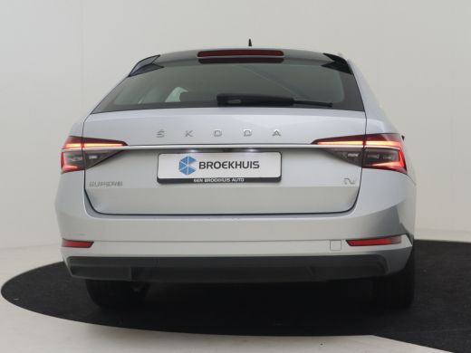 Skoda Superb Combi Style iV 218pk | Elektrische stoelen met memory | App Connect l Elektr. Achterklep | Camera... ActivLease financial lease