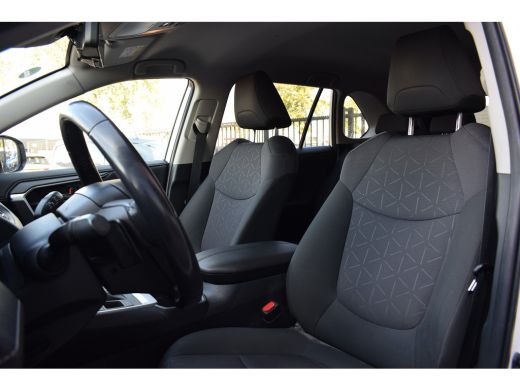 Toyota RAV4 2.5 Hybrid Dynamic | Apple CarPlay | Camera | Climate | ACC ActivLease financial lease