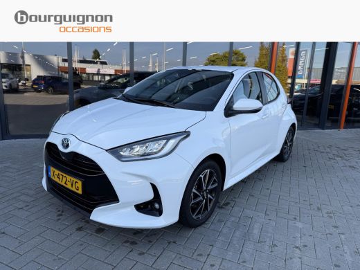 Toyota Yaris 1.5 Hybrid 115 Pk Automaat Dynamic | 16 inch velgen | Cruise Control | Stoelverwarming | Climate ...
