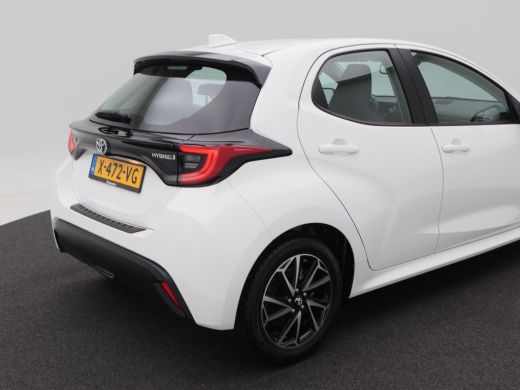 Toyota Yaris 1.5 Hybrid 115 Pk Automaat Dynamic | 16 inch velgen | Cruise Control | Stoelverwarming | Climate ... ActivLease financial lease