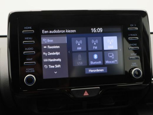 Toyota Yaris 1.5 Hybrid 115 Pk Automaat Dynamic | 16 inch velgen | Cruise Control | Stoelverwarming | Climate ... ActivLease financial lease