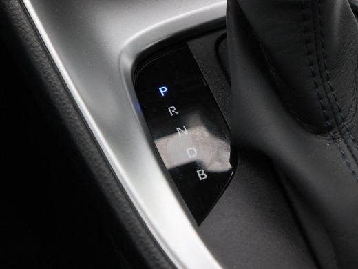 Toyota Yaris 1.5 Hybrid 115 Pk Automaat Dynamic | 16 inch velgen | Cruise Control | Stoelverwarming | Climate ... ActivLease financial lease