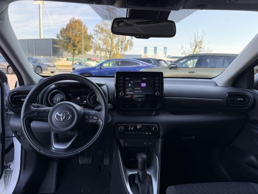Toyota Yaris 1.5 Hybrid 115 Pk Automaat Dynamic | 16 inch velgen | Cruise Control | Stoelverwarming | Climate ... ActivLease financial lease