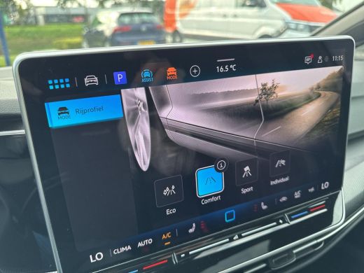 Volkswagen Golf 1.5 eTSI R-Line Edition | 150 pk | Pano Dak | Trekhaak | Head Up | Automaat | ActivLease financial lease