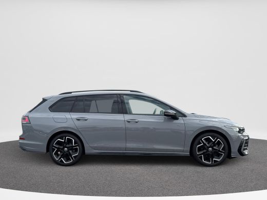 Volkswagen Golf 1.5 eTSI R-Line Edition | 150 pk | Pano Dak | Trekhaak | Head Up | Automaat | ActivLease financial lease