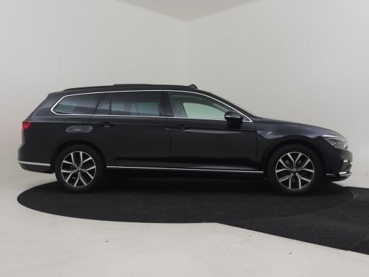 Volkswagen Passat Variant GTE Business 218pk | Trekhaak | Matrix koplampen | Park assist | Panorama dak  | Cameraa ... ActivLease financial lease