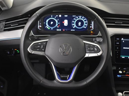 Volkswagen Passat Variant GTE Business 218pk | Trekhaak | Matrix koplampen | Park assist | Panorama dak  | Cameraa ... ActivLease financial lease