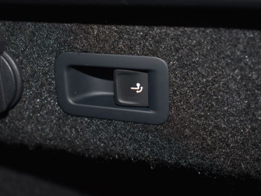 Volkswagen Passat Variant GTE Business 218pk | Trekhaak | Matrix koplampen | Park assist | Panorama dak  | Cameraa ... ActivLease financial lease