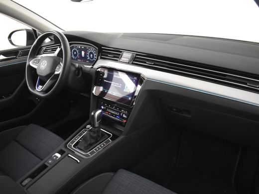 Volkswagen Passat Variant GTE Business 218pk | Trekhaak | Matrix koplampen | Park assist | Panorama dak  | Cameraa ... ActivLease financial lease