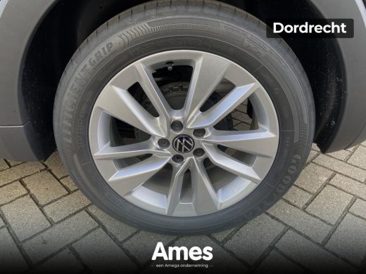 Volkswagen T-Cross Life Edition 1.0 TSI 85 kW / 116 PK SUV 7 versn. DSG | Uit voorraad leverbaar | Multimediapakket ... ActivLease financial lease