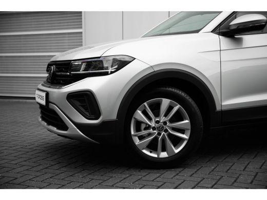 Volkswagen T-Cross Life Edition | 'App-Connect' draadloze smartphone integratie | Automatische afstandsregeling (Ada... ActivLease financial lease