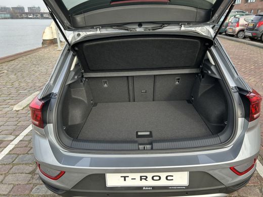 Volkswagen T-Roc Life Edition 1.5 TSI 110 kW / 150 PK SUV 7 versn. DSG | Uit voorraad leverbaar ! Multimedia pakke... ActivLease financial lease