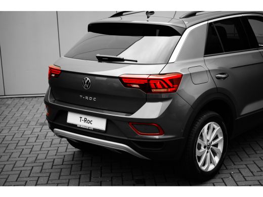 Volkswagen T-Roc Life Edition | 'App-Connect' draadloze smartphone integratie | 'App-Connect' smartphone integrati... ActivLease financial lease
