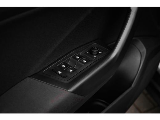 Volkswagen T-Roc Life Edition | 'App-Connect' draadloze smartphone integratie | 'App-Connect' smartphone integrati... ActivLease financial lease