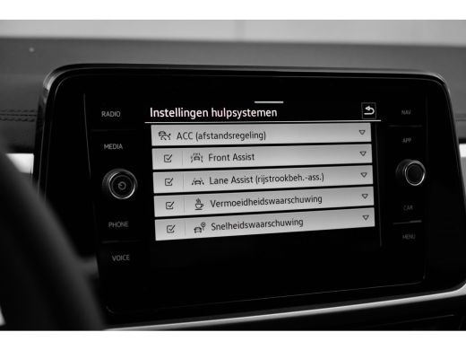 Volkswagen T-Roc Life Edition | 'App-Connect' draadloze smartphone integratie | 'App-Connect' smartphone integrati... ActivLease financial lease