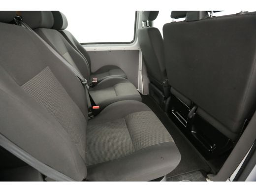 Volkswagen Transporter 2.0 TDI L2H1 | DC | Airco | Carplay | Trekh. | Cruise | Parkeersens. ActivLease financial lease