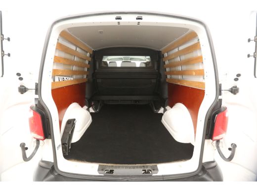 Volkswagen Transporter 2.0 TDI L2H1 | DC | Airco | Carplay | Trekh. | Cruise | Parkeersens. ActivLease financial lease